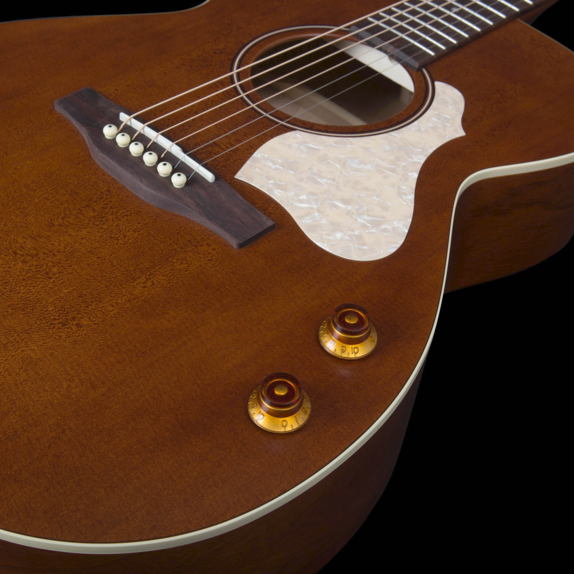 ART & LUTHERIE Legacy Havana Brown Q-Discrete
